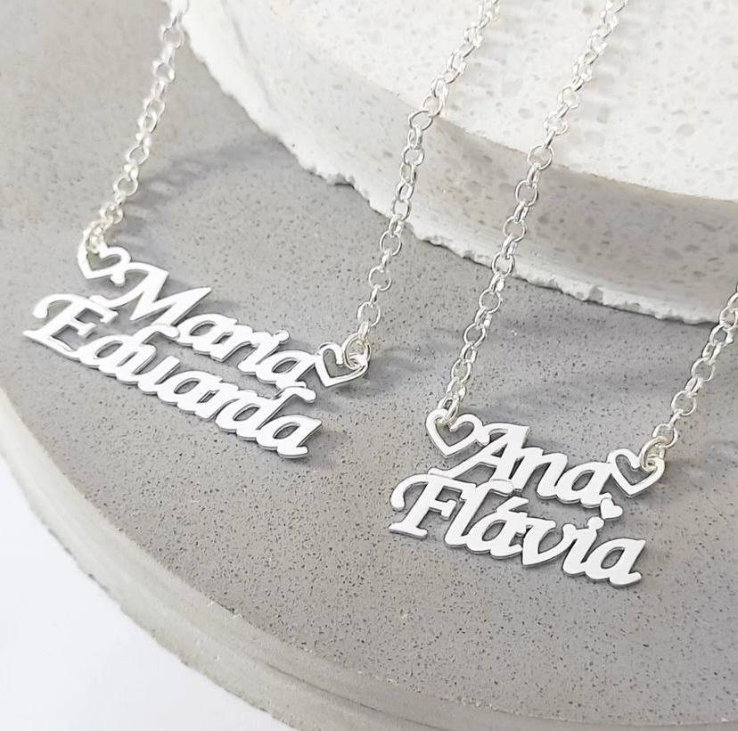 colar com nome banhado a prata